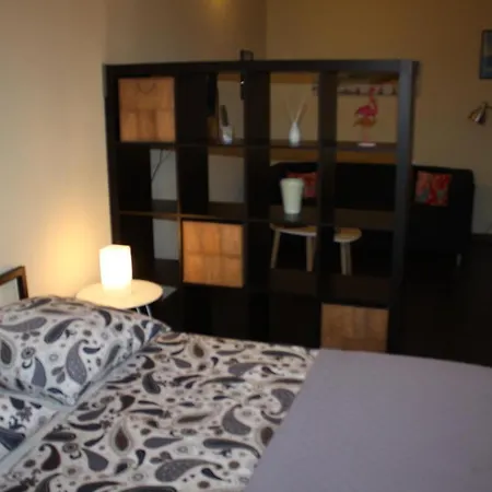 Les Glycines Bed & Breakfast Saint-Bonnet-sur-Gironde